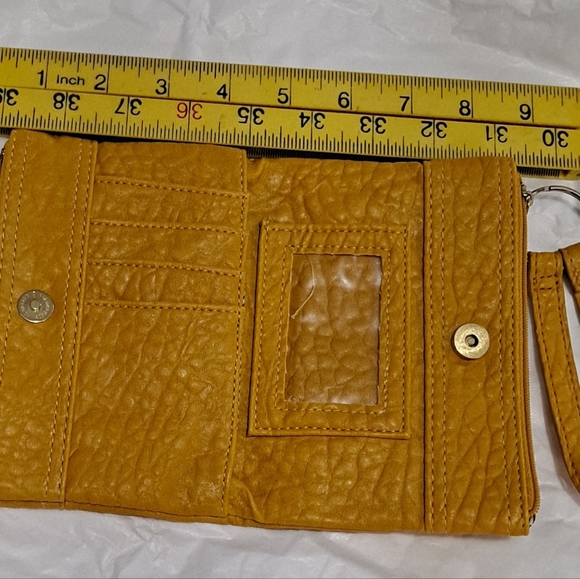 Steve Madden Wristlet Wallet EUC PRE-OWNED - Picture 3 of 10